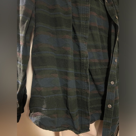 Woolrich Aztec Navajo Print Button Down Flannel Shirt - Picture 3 of 6